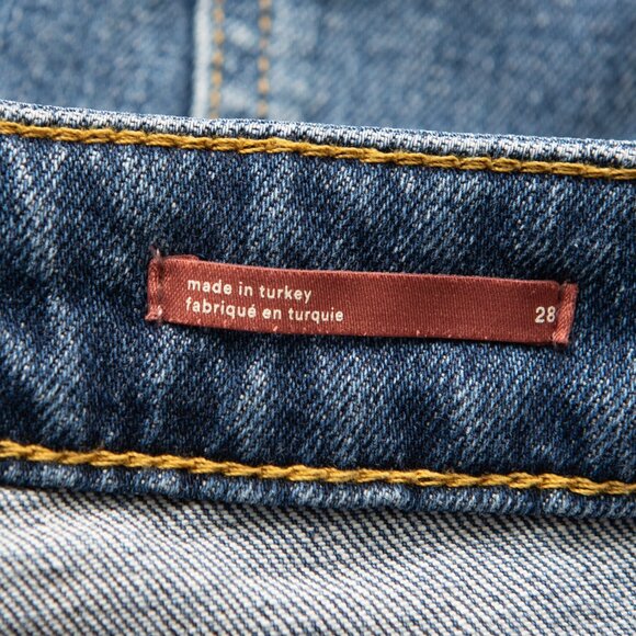 Anthropologie Pilcro Jeans Distressed V-Stitch Yoke Denim Blue Size 28 - Picture 4 of 8